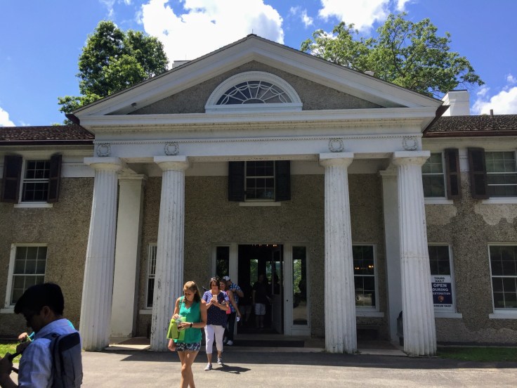 2017-07-04 Vanderbilt Hyde Park 01