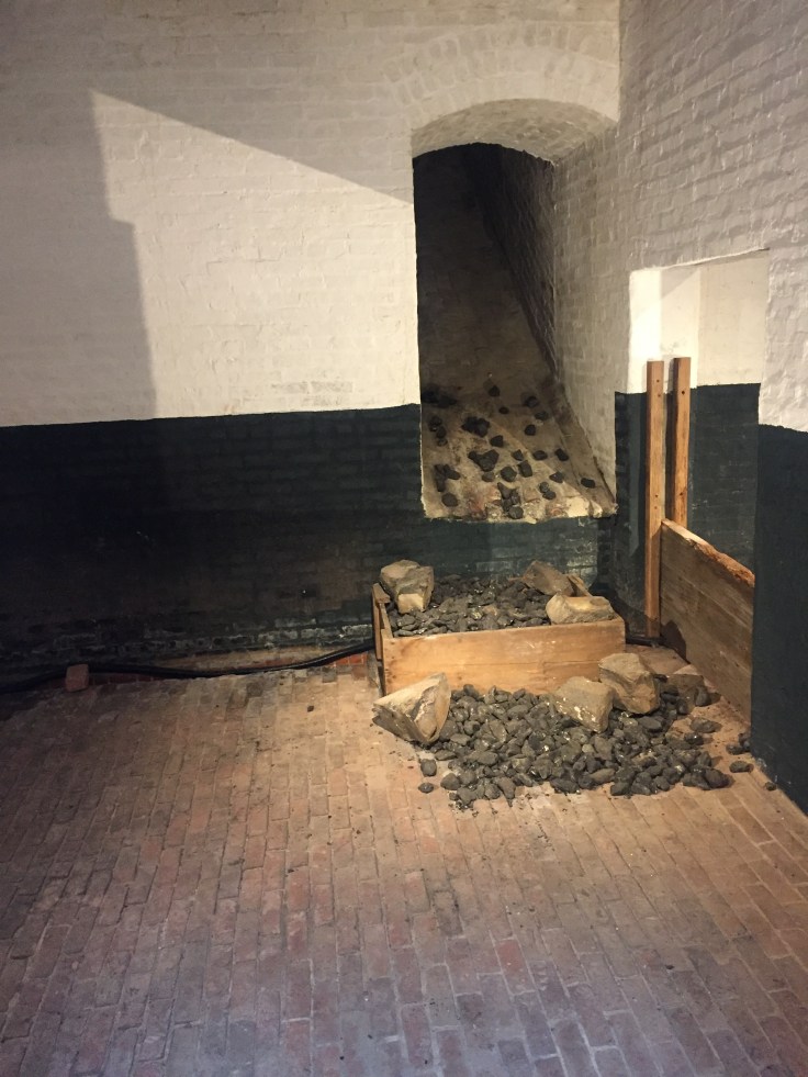 2017-07-09 Newport - Beneath the Breakers 02