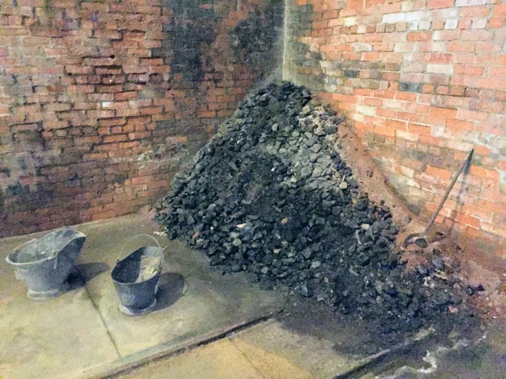 2017-07-09 Newport - The Servants' Life 11