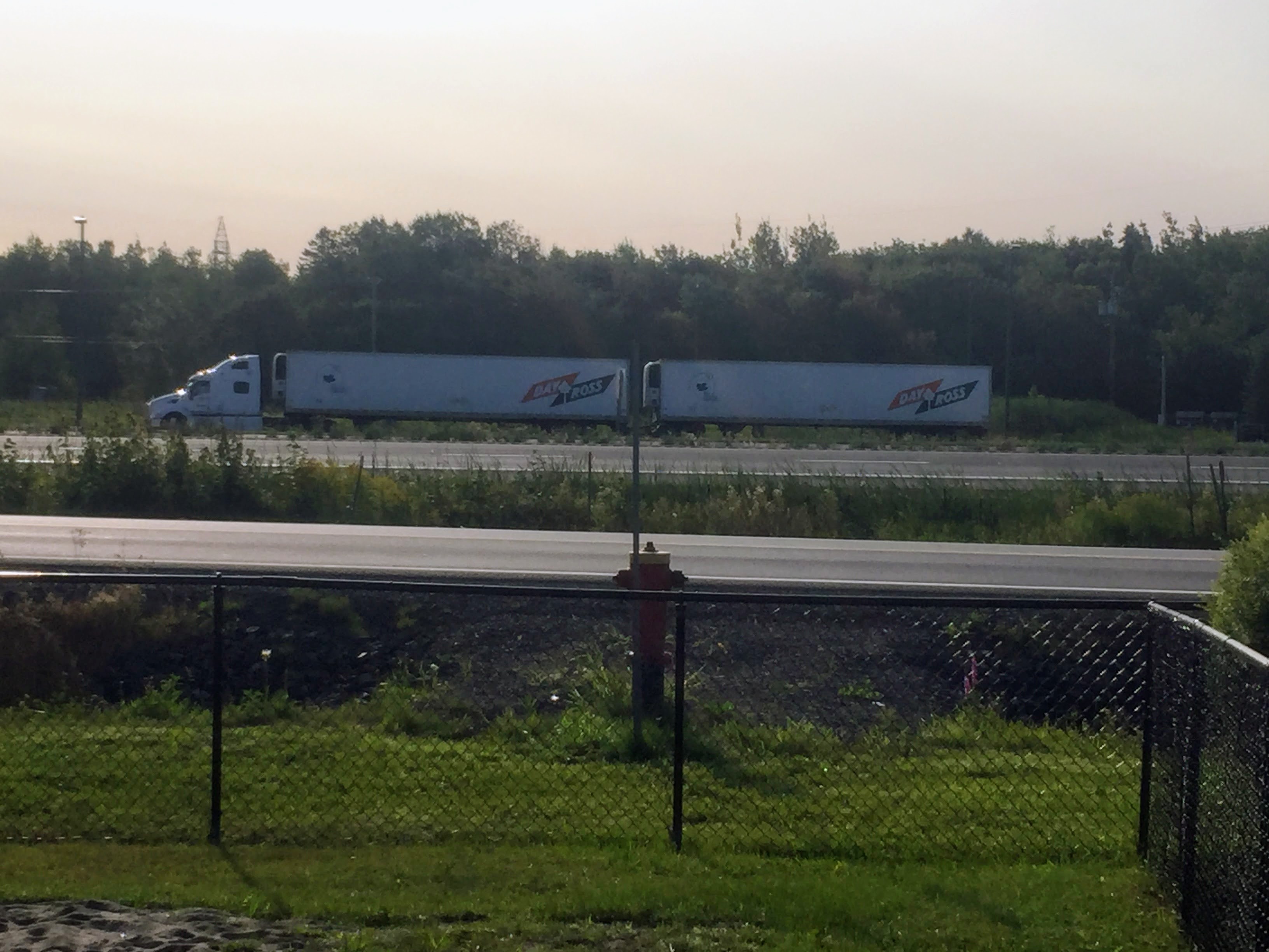 2017-08-17 Quebec - Big Truck