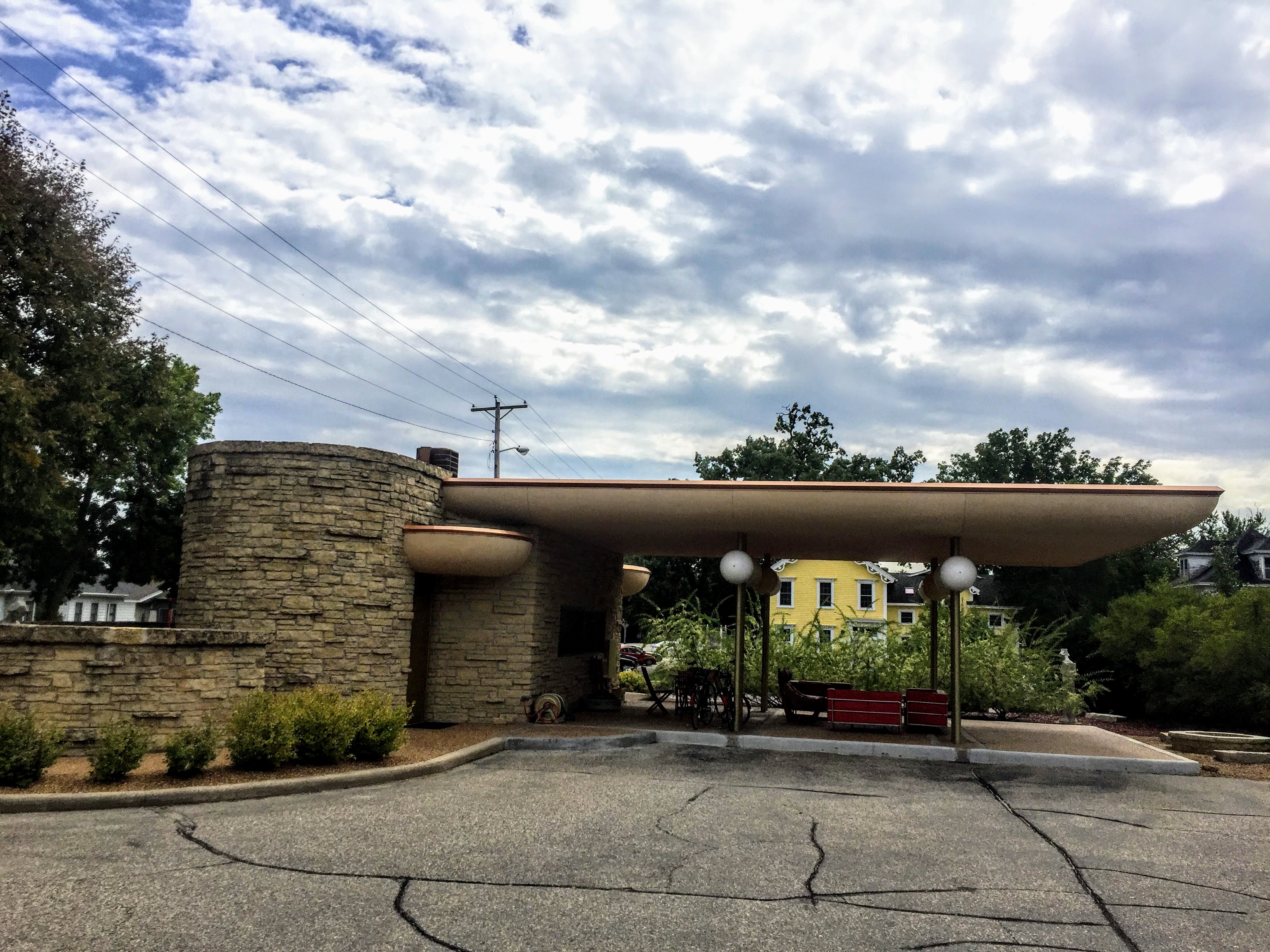 2017-09-07 Bank-turned Residence 101