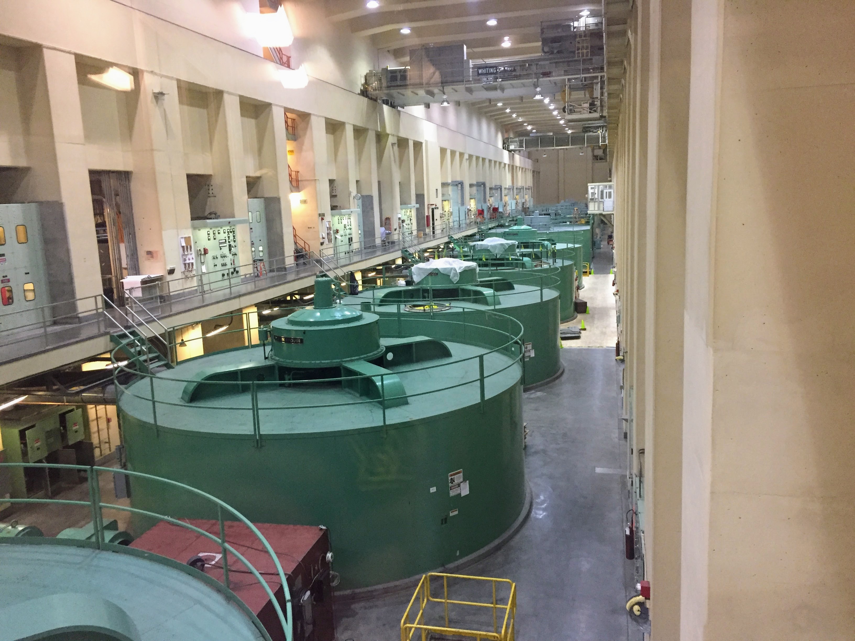 2017-09-23 Grand Coulee Dam 03 Powerhouse